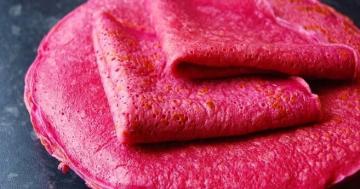 Pink palačinke z rdeče pese