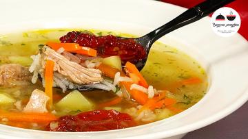 Kako narediti okusno juho iz tune v pločevinkah