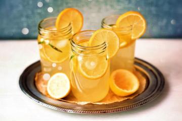Domača limonada iz limon