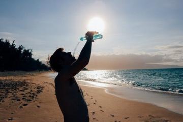 6 napačnih načinov pitja vode (lahko si škodujete)