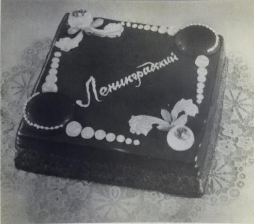 Cake Leningrad. Fotografija iz knjige "Proizvodnja torte in pite," 1976 