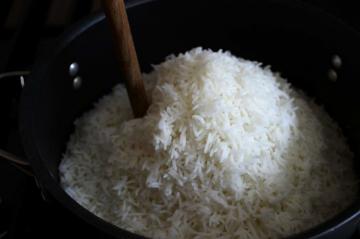 Kako kuhamo hrustljav riž okras?