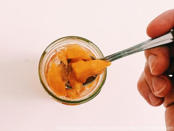 Peach marmelada postane dišeče okus in konzerve